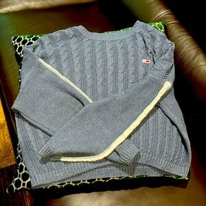 Nice sweater. Like new